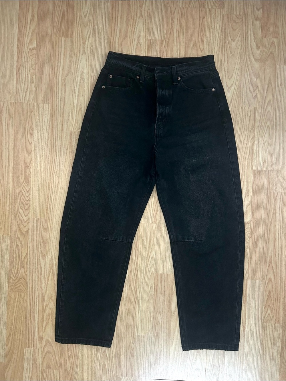 Black Barrel Jeans